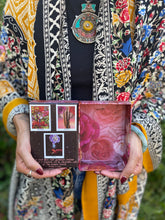 Load image into Gallery viewer, Vision of the Muse open box and back