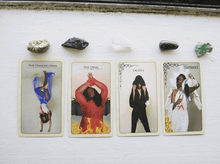 Load image into Gallery viewer, Melanade Stand Tarot - Spread with Crystals
