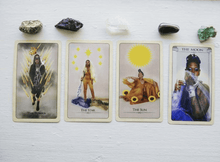 Load image into Gallery viewer, Melanade Stand Tarot - Spread with Crystals
