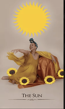 Load image into Gallery viewer, Melanade Stand Tarot - The Sun
